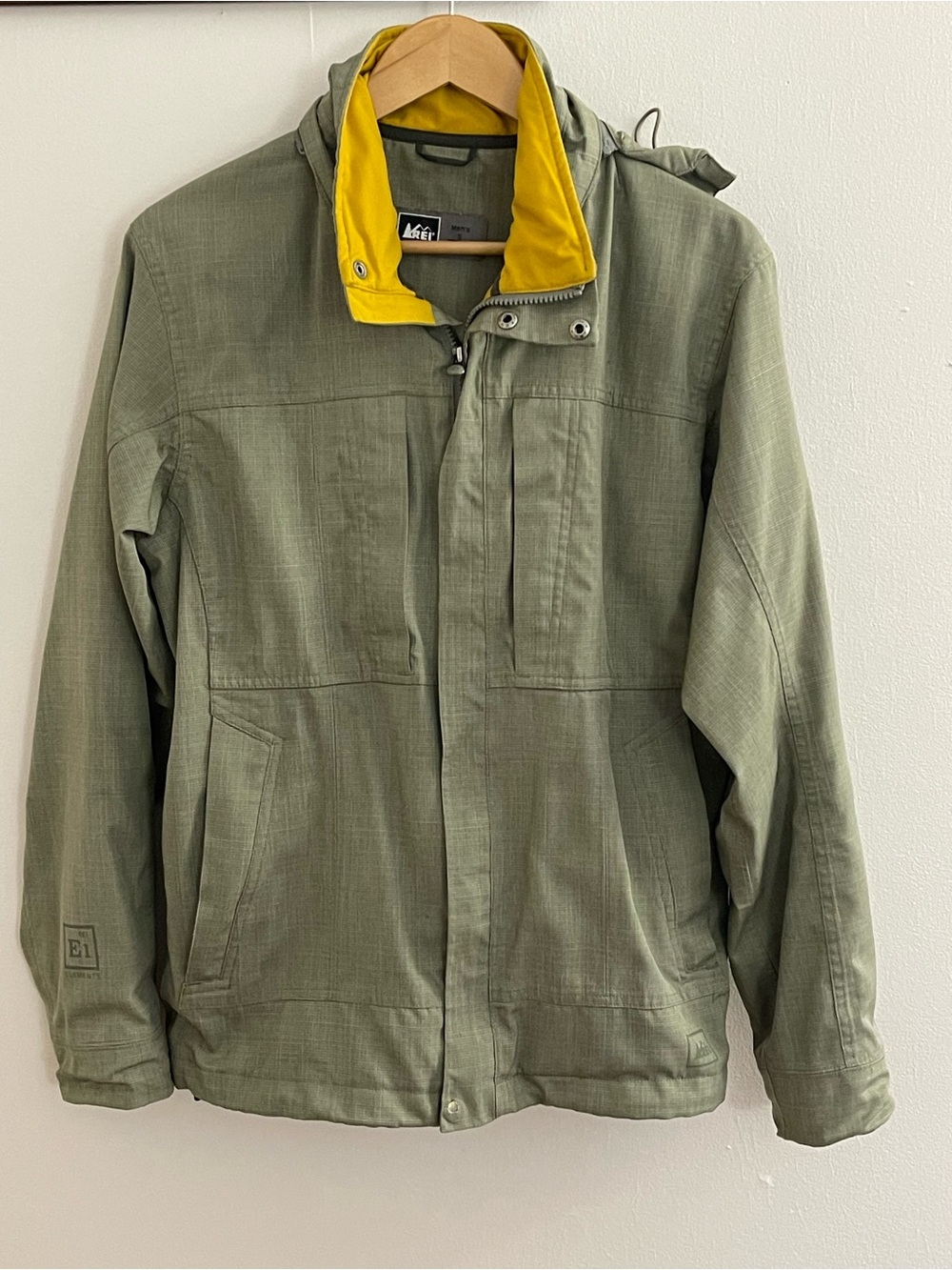 REI Vintage Men’s S Olive Green Hooded Outdoor Jacket Gorpcore Yellow Collar